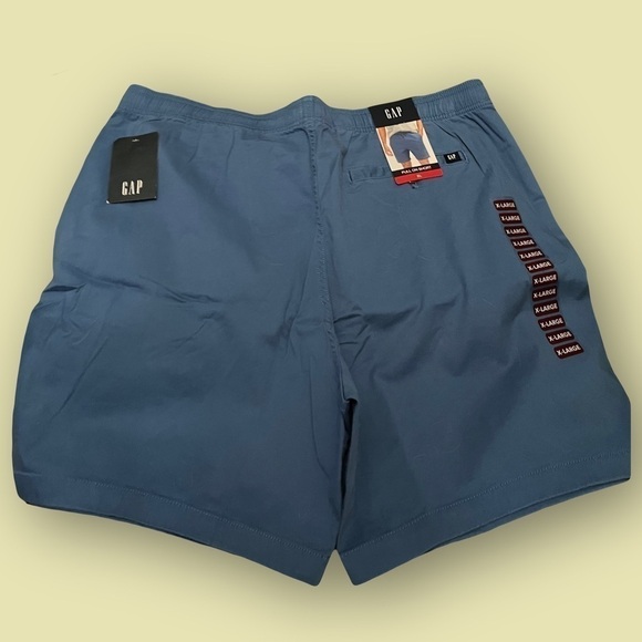 GAP Men’s StretchTwill Pull-On Drawstring Shorts - Picture 2 of 4